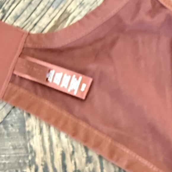 NWOT SKIMS Mahogany Ultra Fine Mesh Mahogany Scoop Bra – 44H - Picture 5 of 6